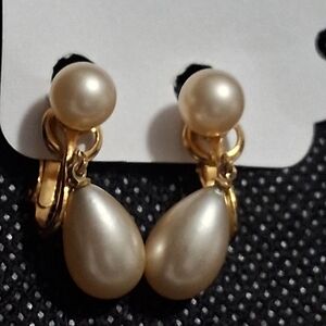 Vintage Crown Trifari Pearl Drop Level Back Clio On Earrings